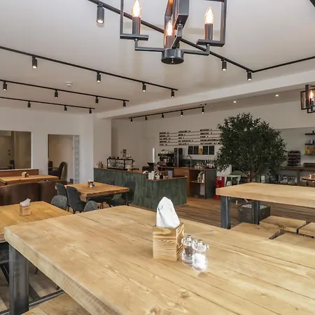 4 * Keswick (Cumbria)