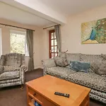 4 Apartment *